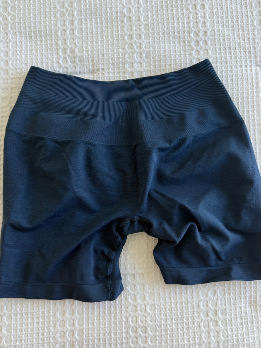 Alphalete Amplify Mid Rise Shorts